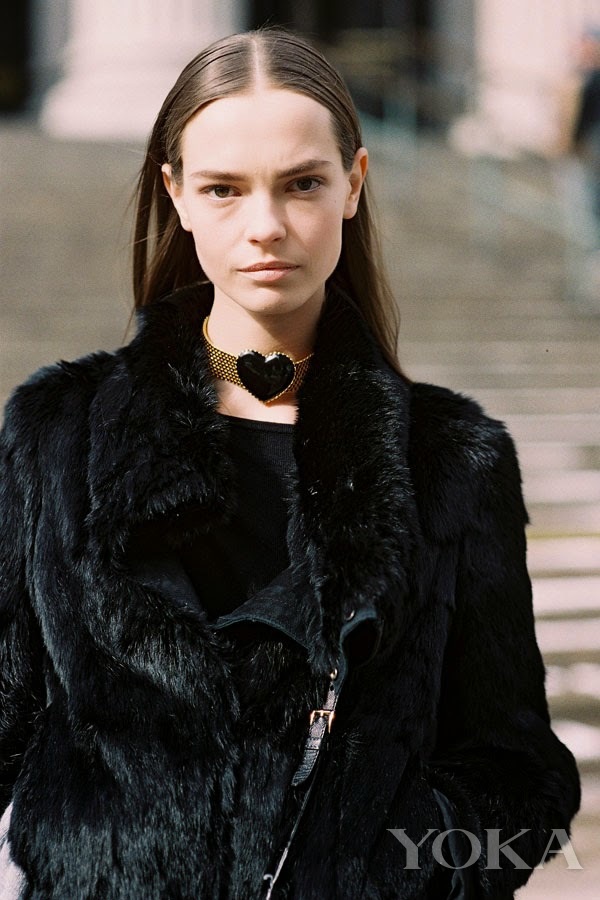 爱心choker，图片来自Vanessa Jackman。